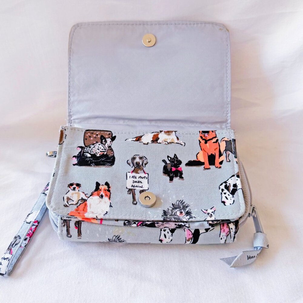 Vera Bradley "Best in Show" Dog Print RFID All-in-One Crossbody & Wristlet - Picture 3 of 6